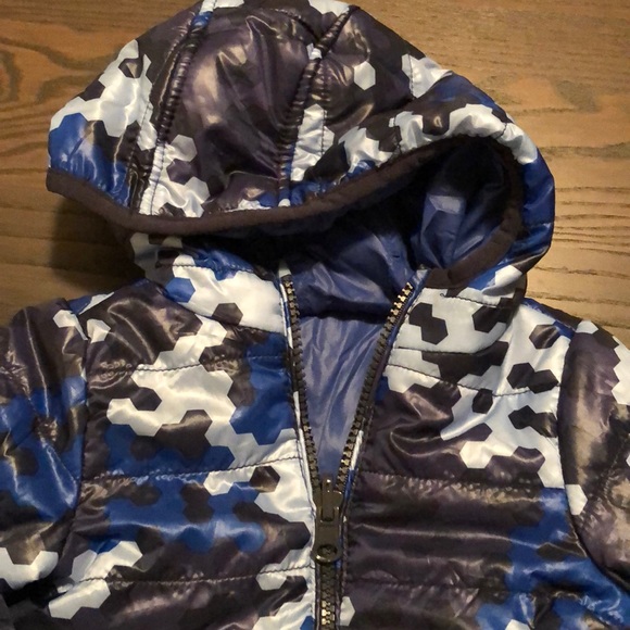 Reversible lightweight puffer 6m really cool! - Picture 2 of 6